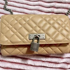 👜NWOT KURT GEIGER BRIXTON Quilted Chain Wallet Small Bag in Camel $80 Retail👜